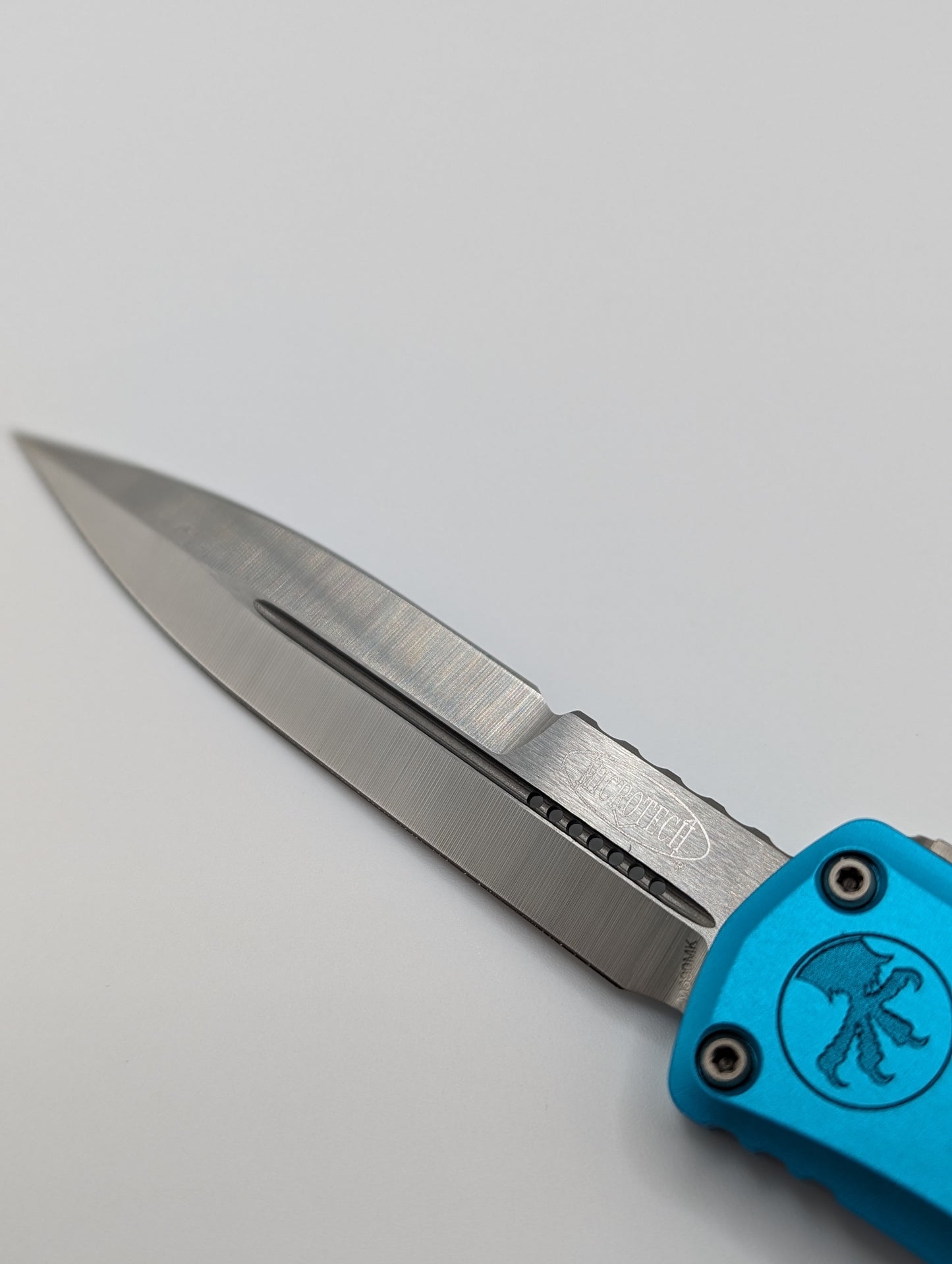 Microtech Hera II Mini Bayonet Turquoise Satin Standard