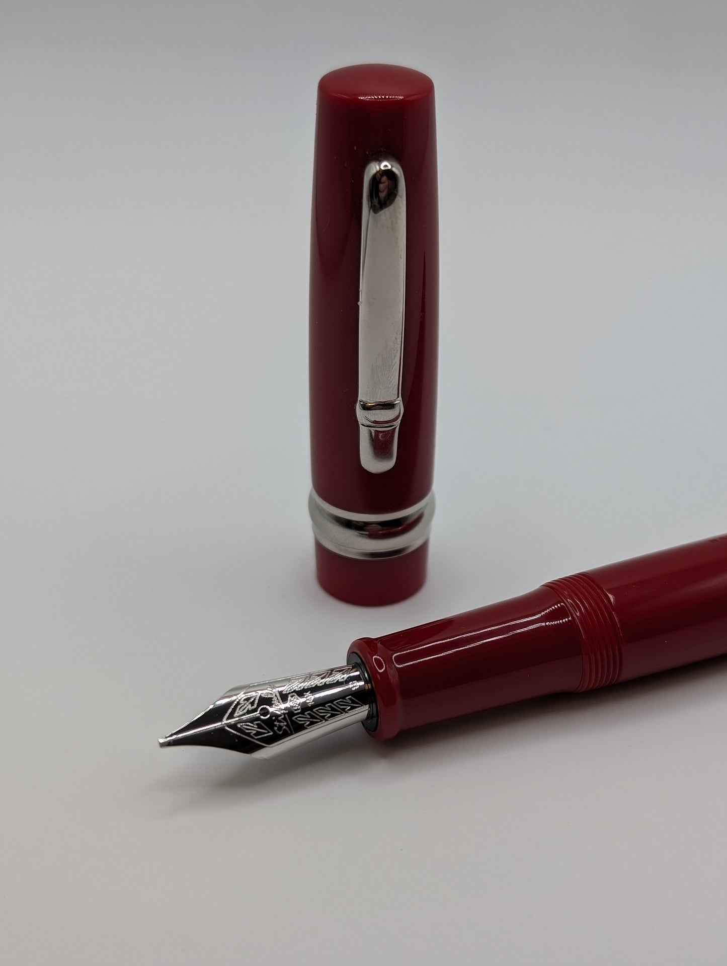 Stipula Novecento Red Fountain Pen 14k Gold Nib