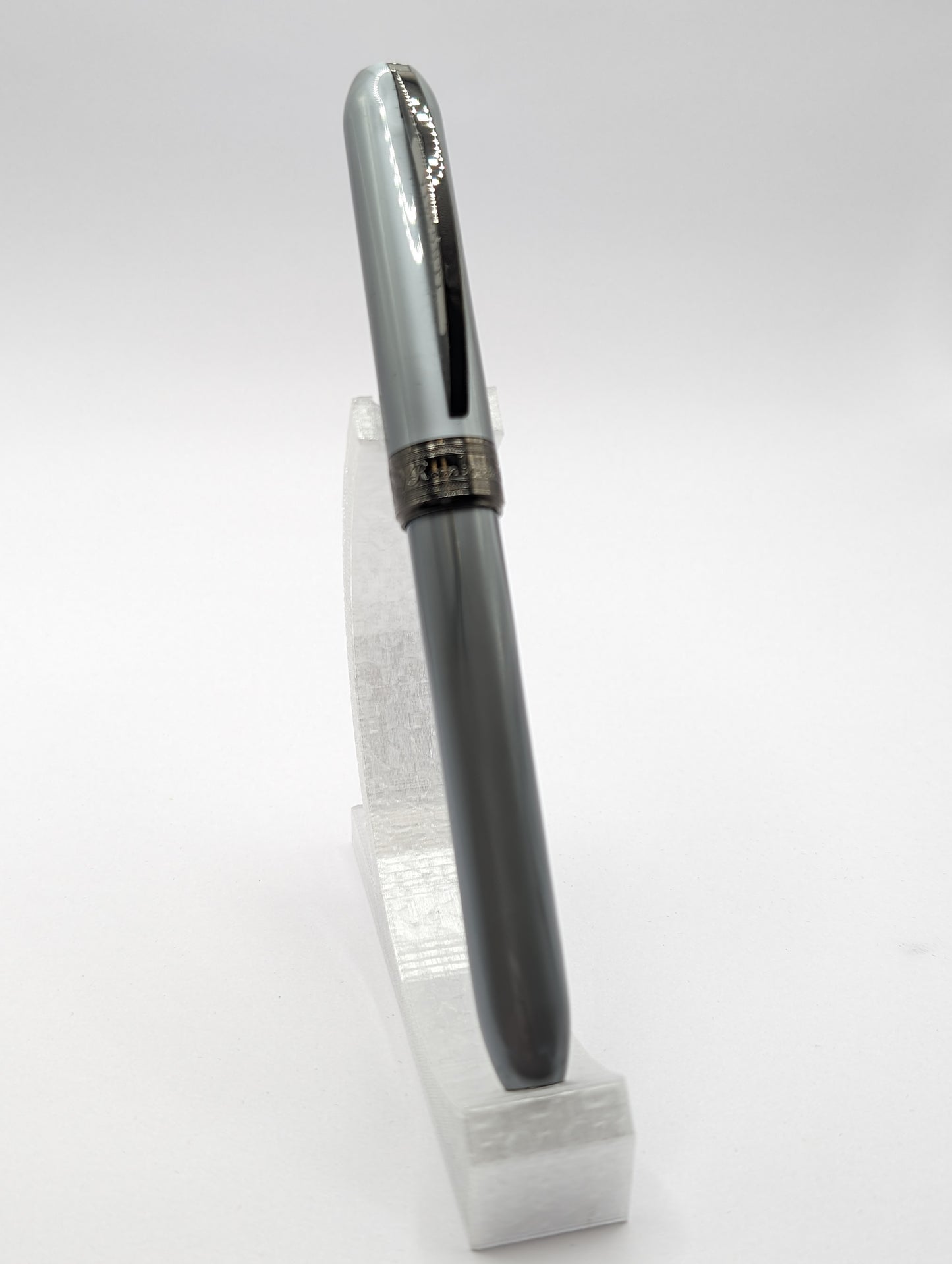 Visconti Rembrandt Fog Fountain Pen Medium