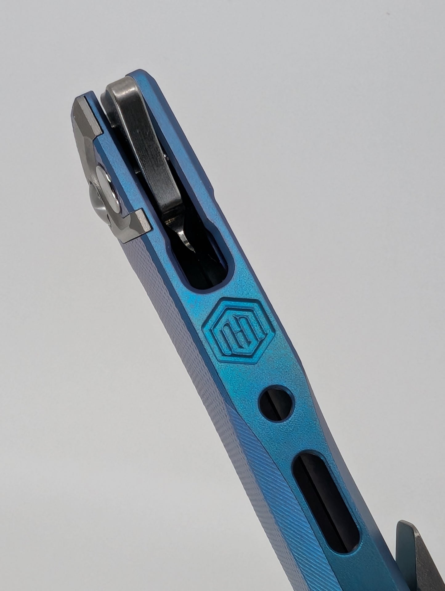 MachineWise Sonora Blue / Green Fade (CPM 20CV | Raw Ti Bolster | Diamonds Handle) Buttonlock Folding Knife 996 *BLEM*