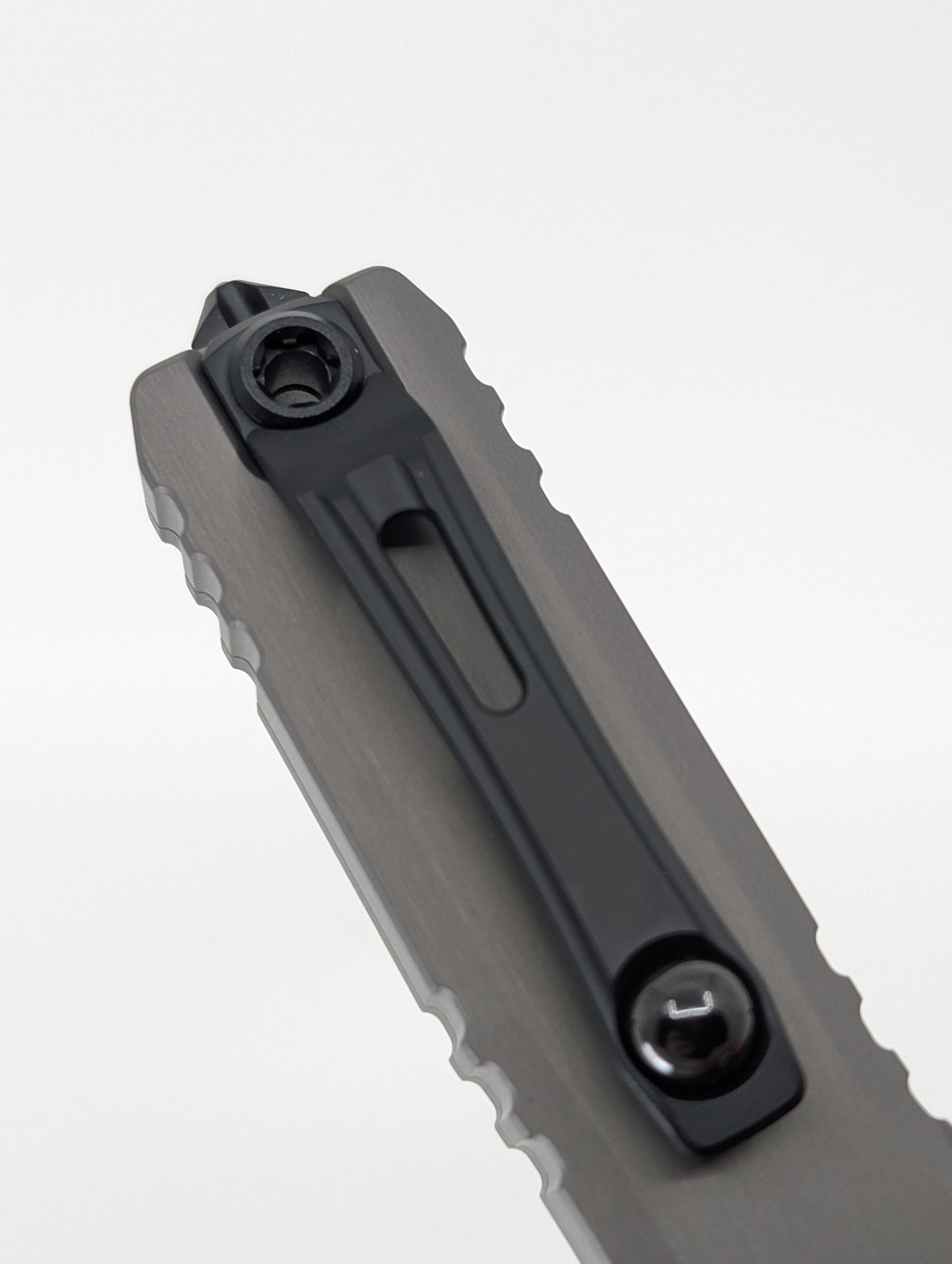 Microtech Ultratech ZBP S/E Natural Clear Black Blade Out the Front Knife