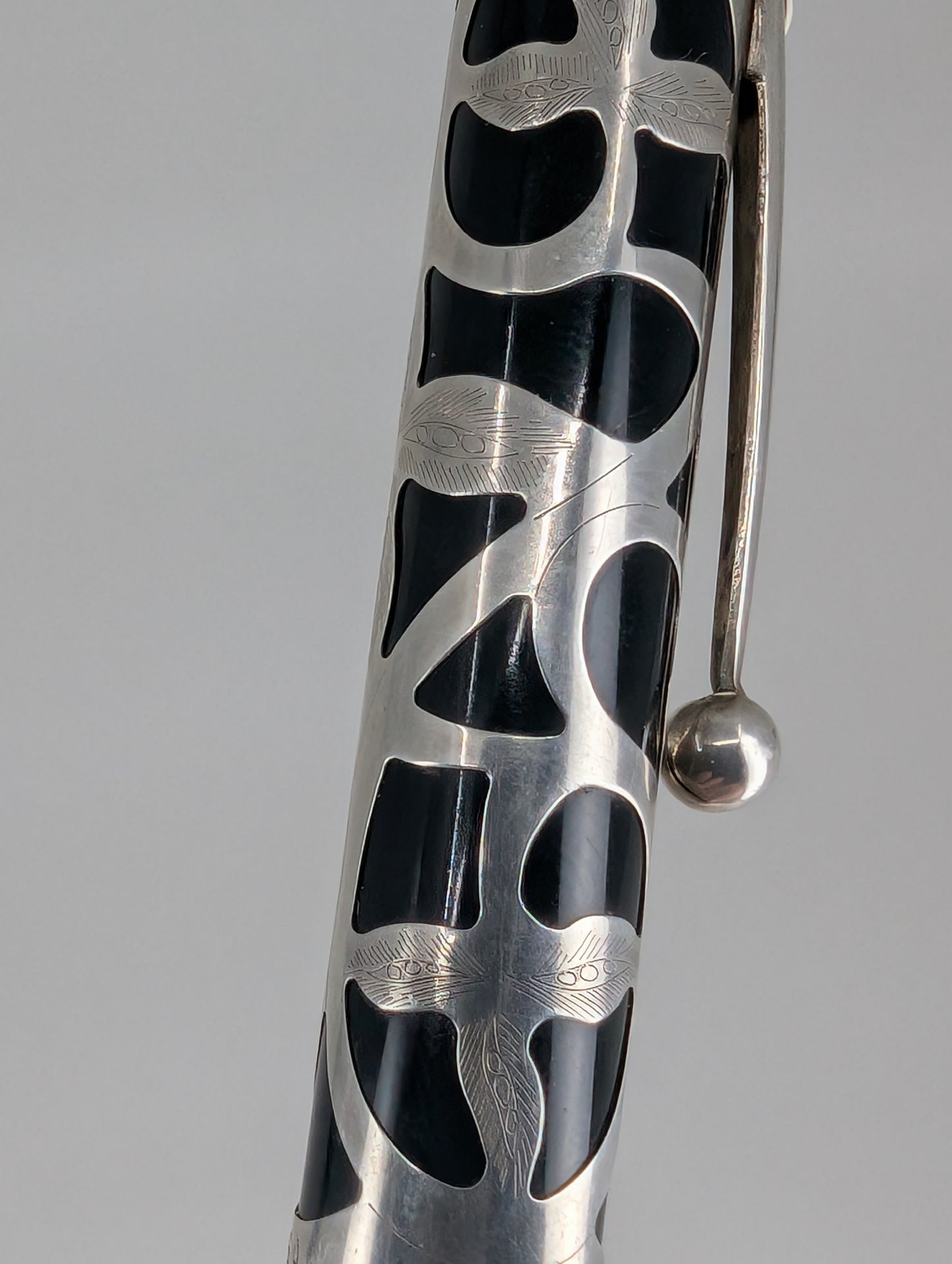 *Consignment* Sheaffer Nostalgia Sterling Silver Fountain Pen 18k Gold Fine Nib