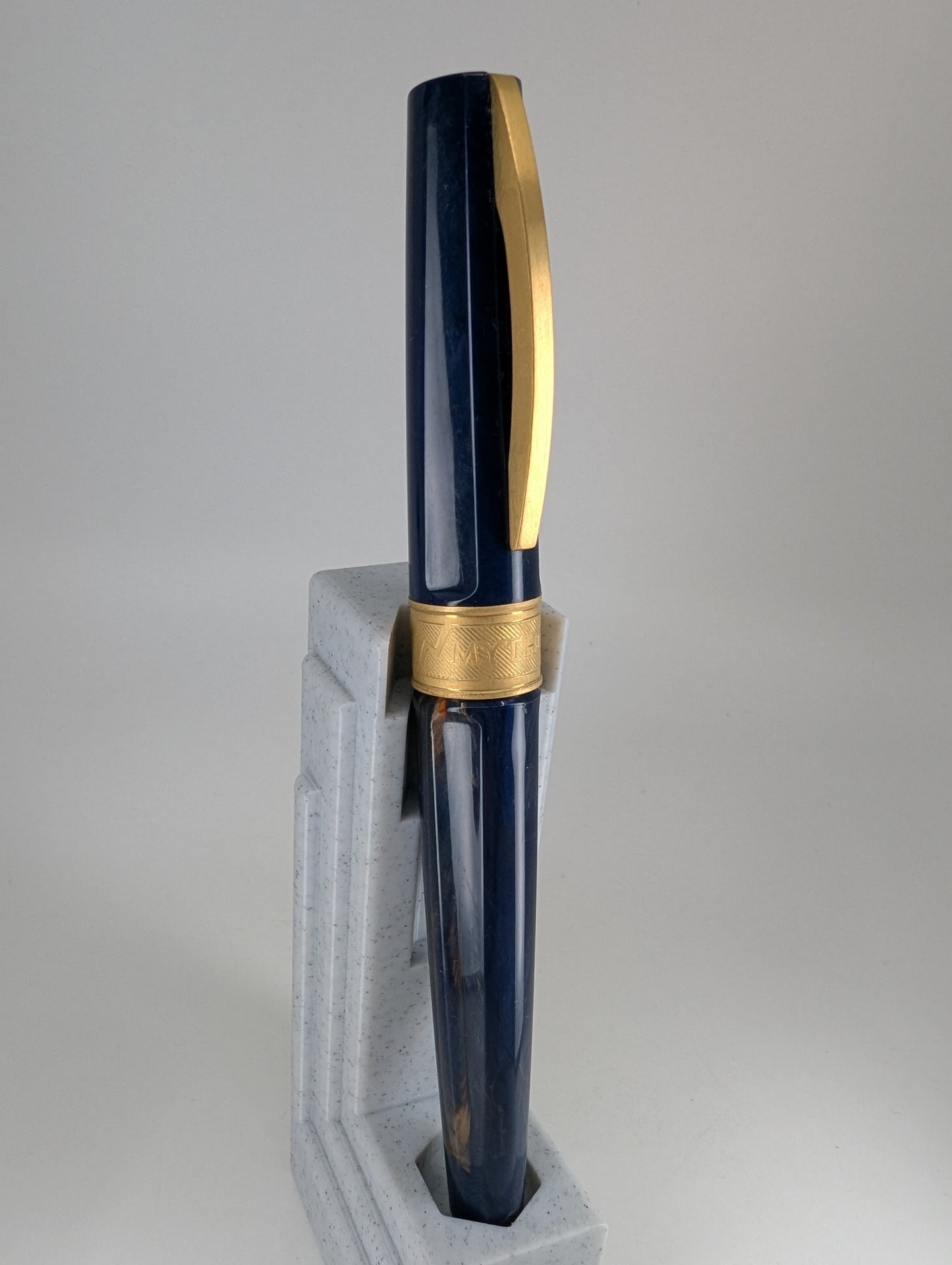 *Consignment* Visconti Mirage Mythos Zeus FP Medium Nib