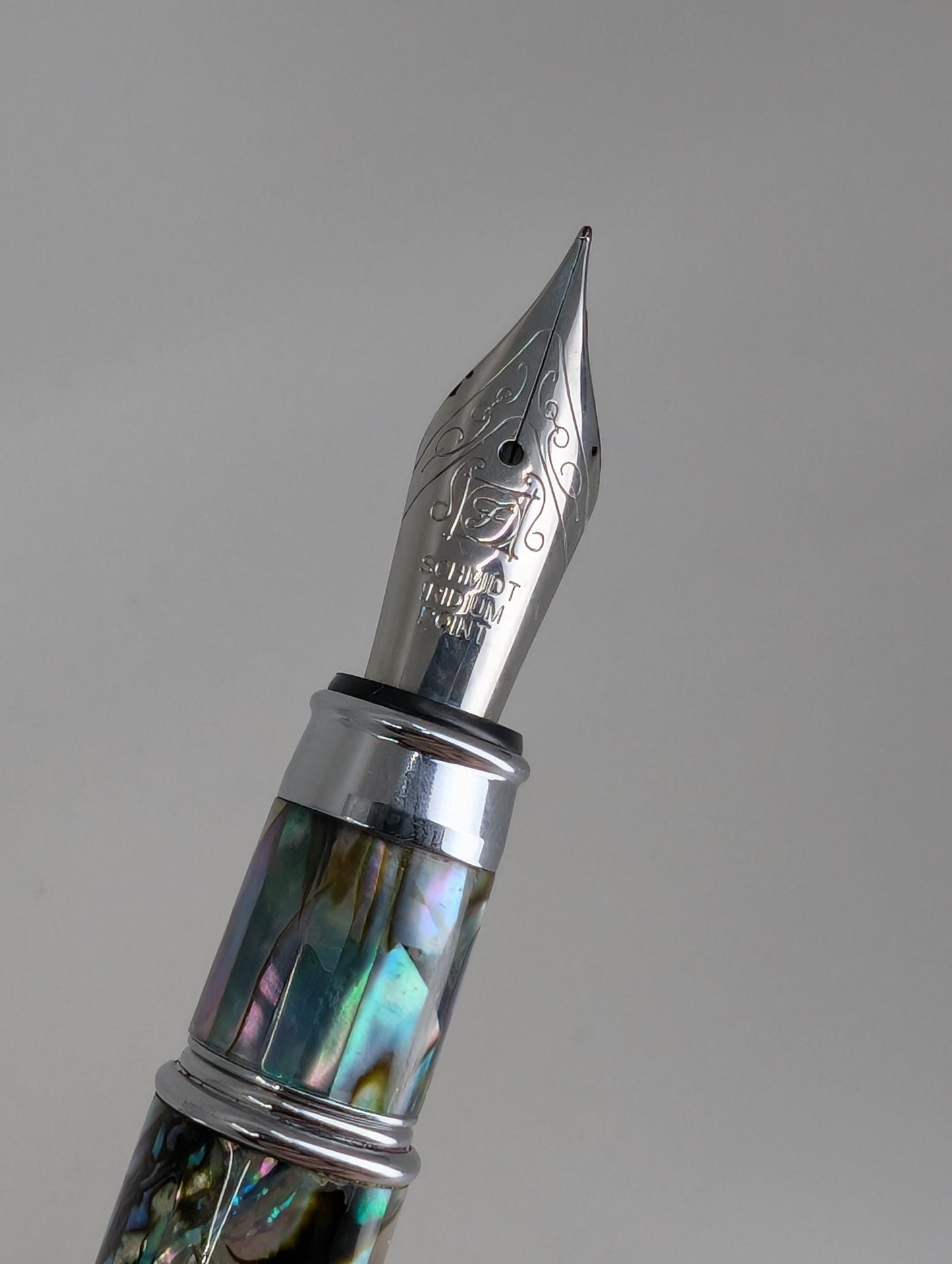 *Consignment* Lachieva Lux Abalone Sea Shell Fountain Pen w/ Schmidt Fine Nib