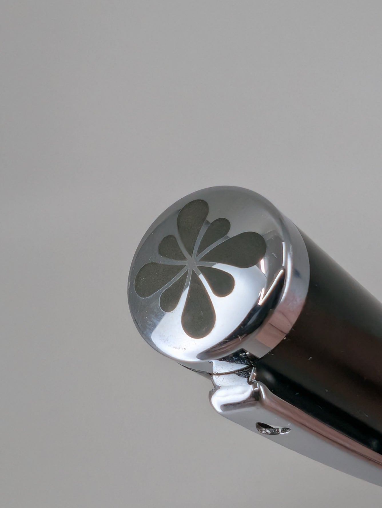 *Consignment* Diplomat Nexus Black / Chrome Fountain Pen Steel Fine Nib w/ Black Ink Bottle