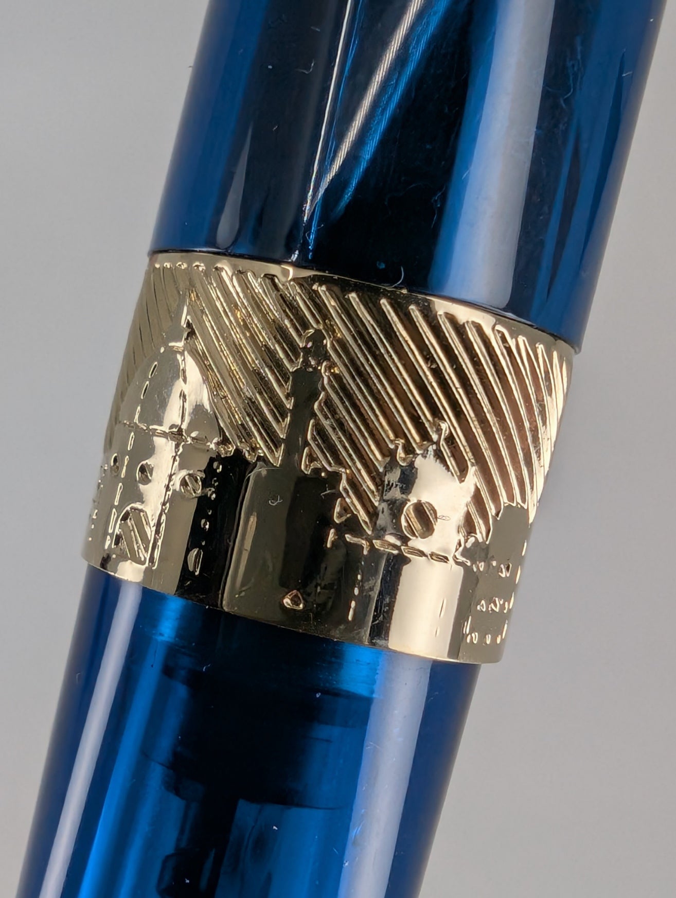*Consignment* Pineider Sky Blue Fountain Pen 14k Gold Quill Nib