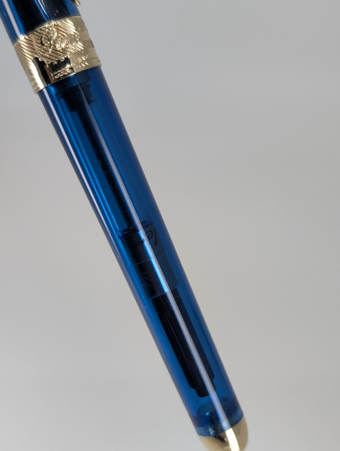 *Consignment* Pineider Sky Blue Fountain Pen 14k Gold Quill Nib