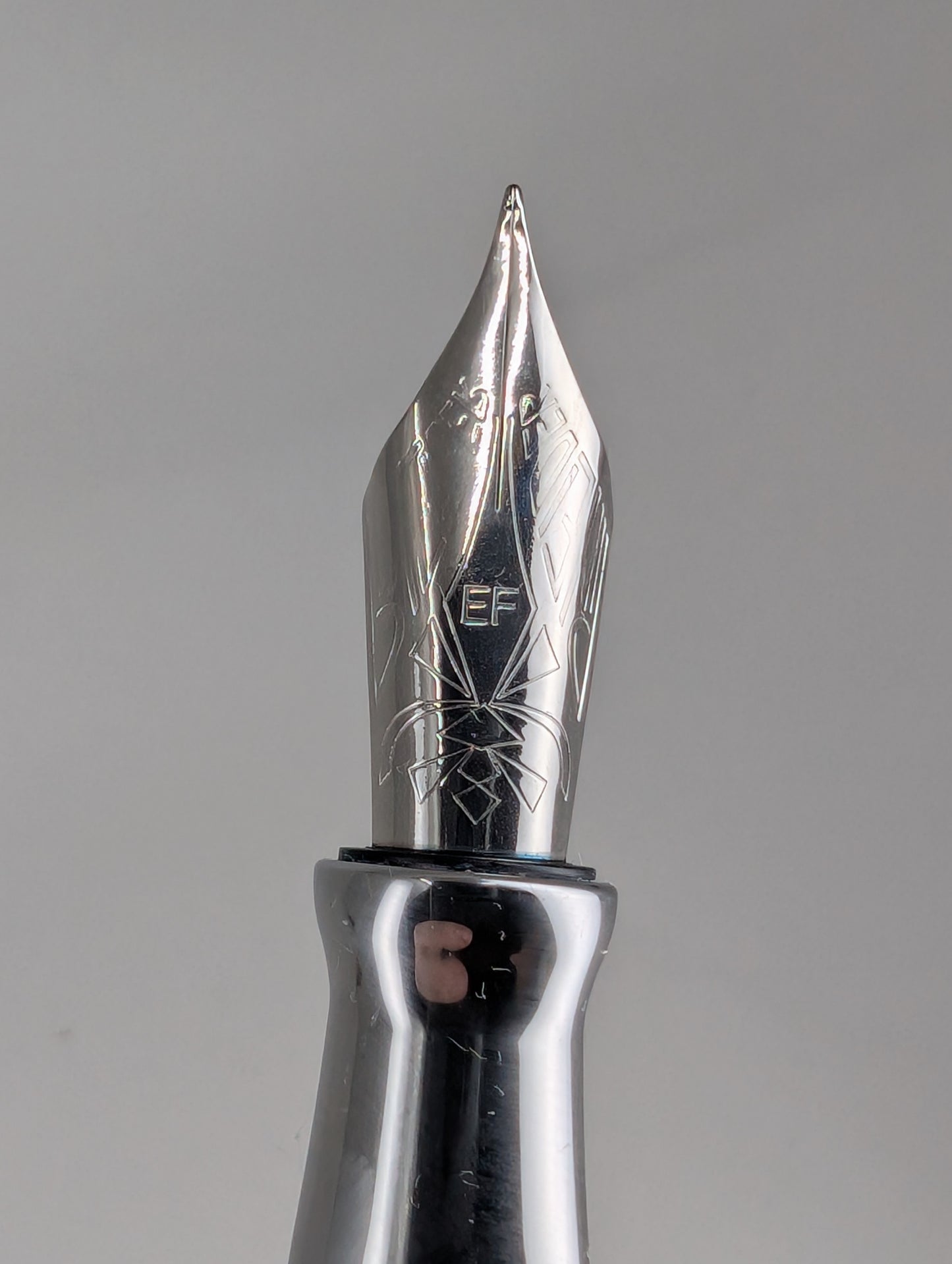 *Consignment* Pineider Avatar Amber Fountain Pen Steel Extra Fine Nib