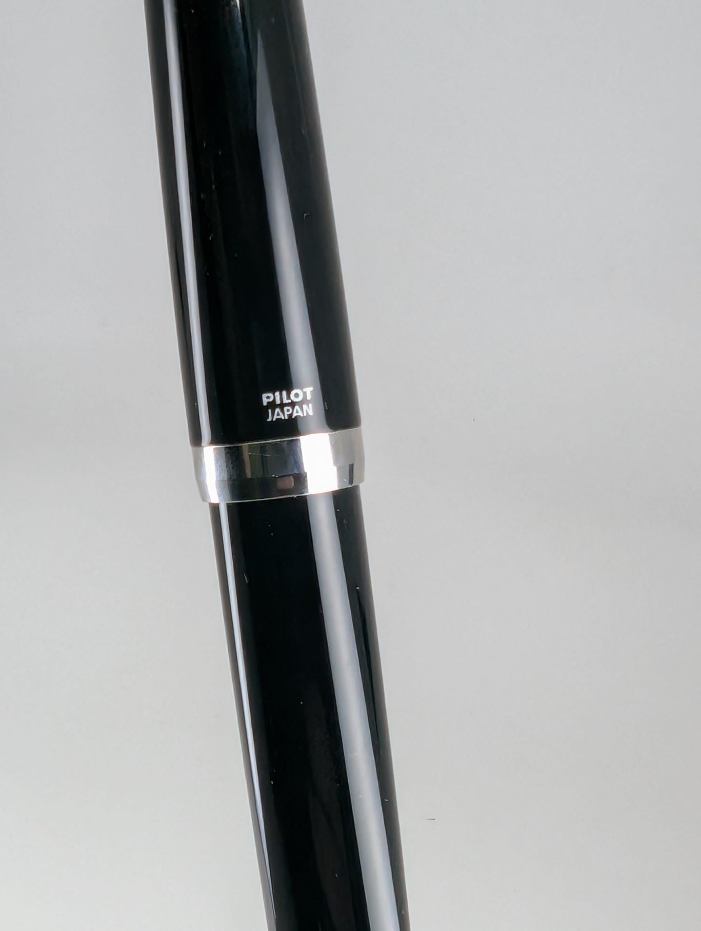 *Consignment* Pilot Falcon Black / Chrome Fountain Pen 14k Gold Extra Fine Soft Nib