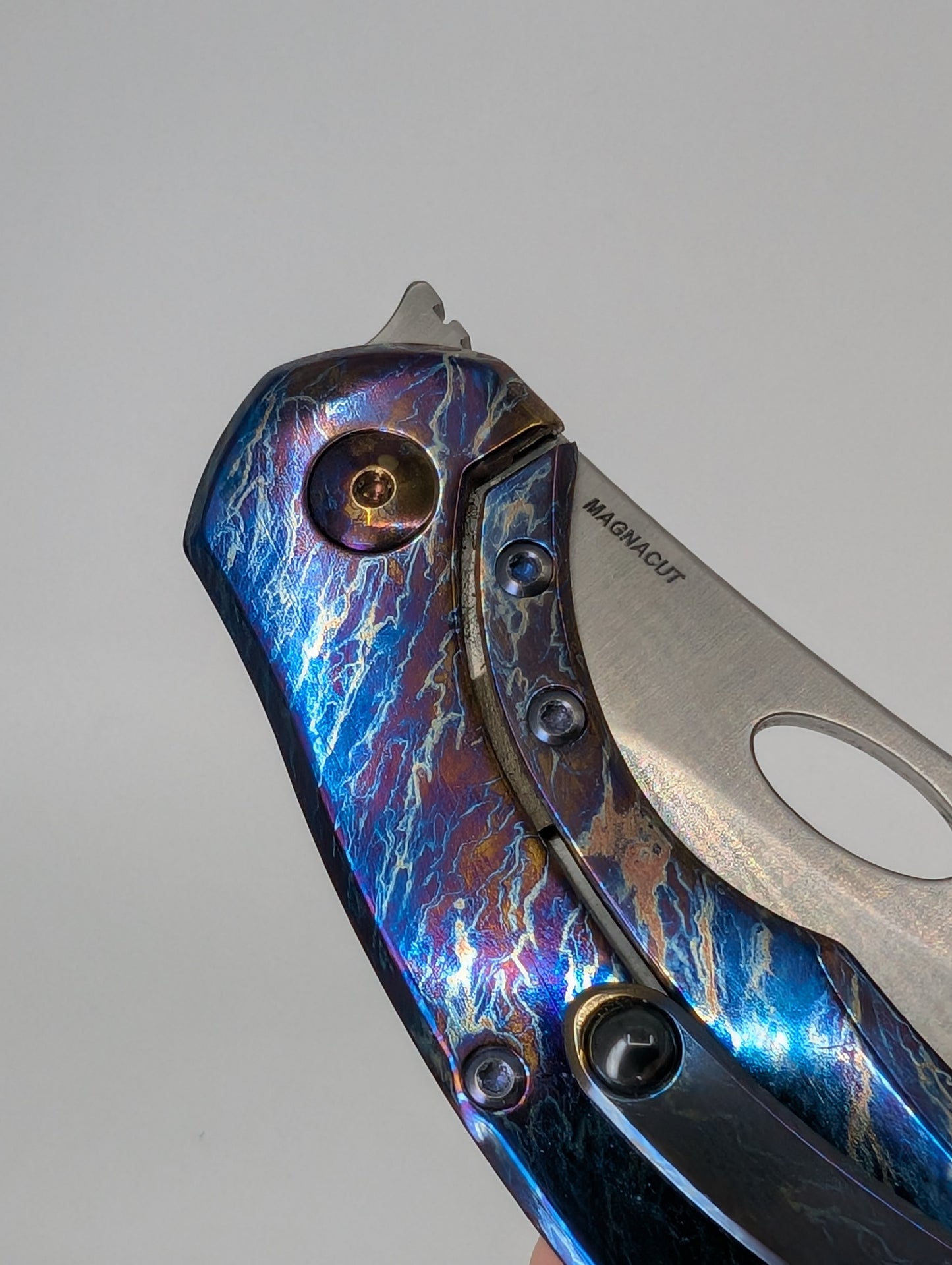 *Consignment* Olamic Busker Carbon Fiber / TiMascus Framelock Folding Knife
