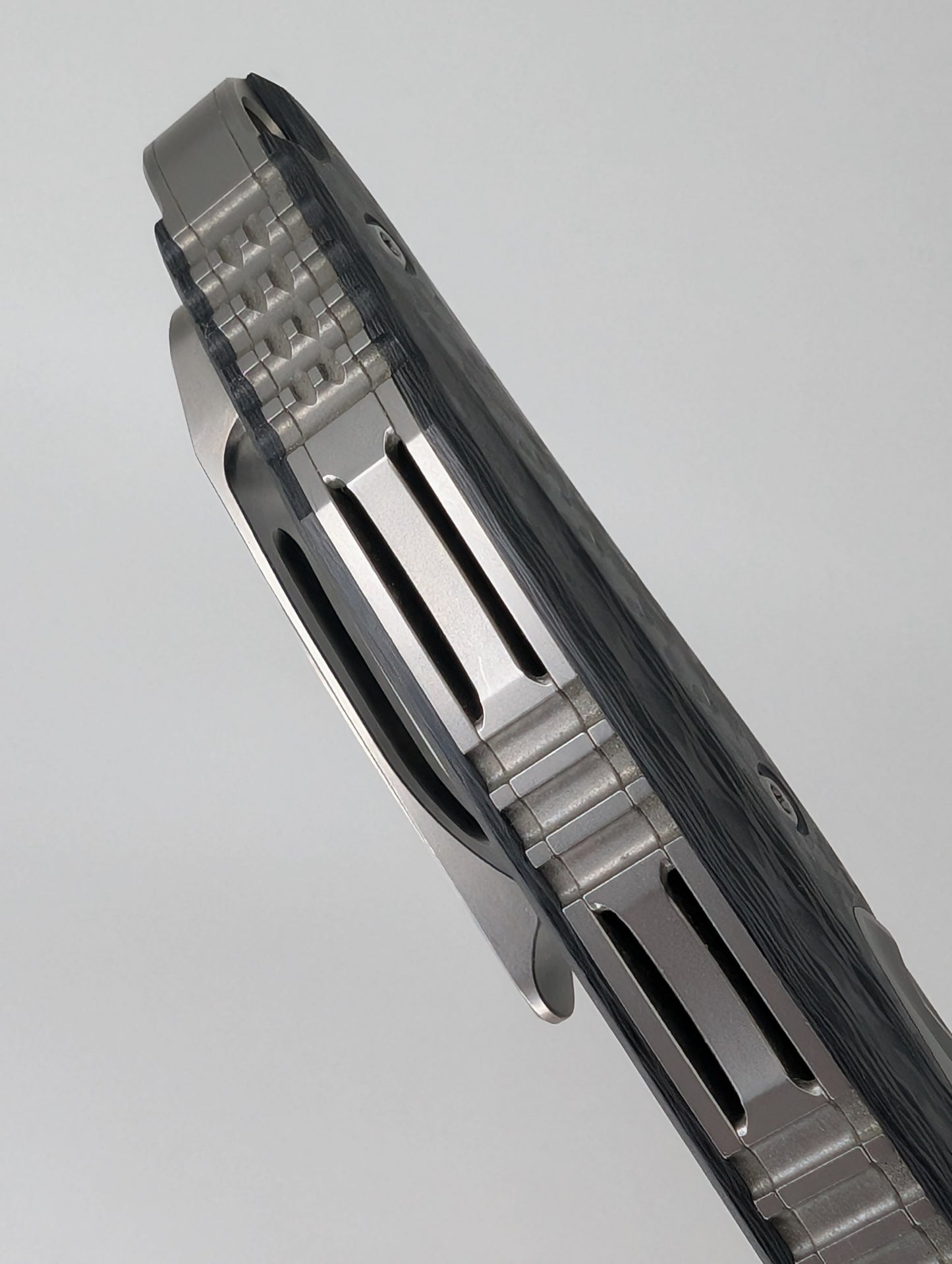 *Consignment* Microtech Socom Bravo T/E Ti Handle Carbon Fiber Scale Framelock Folding Knife