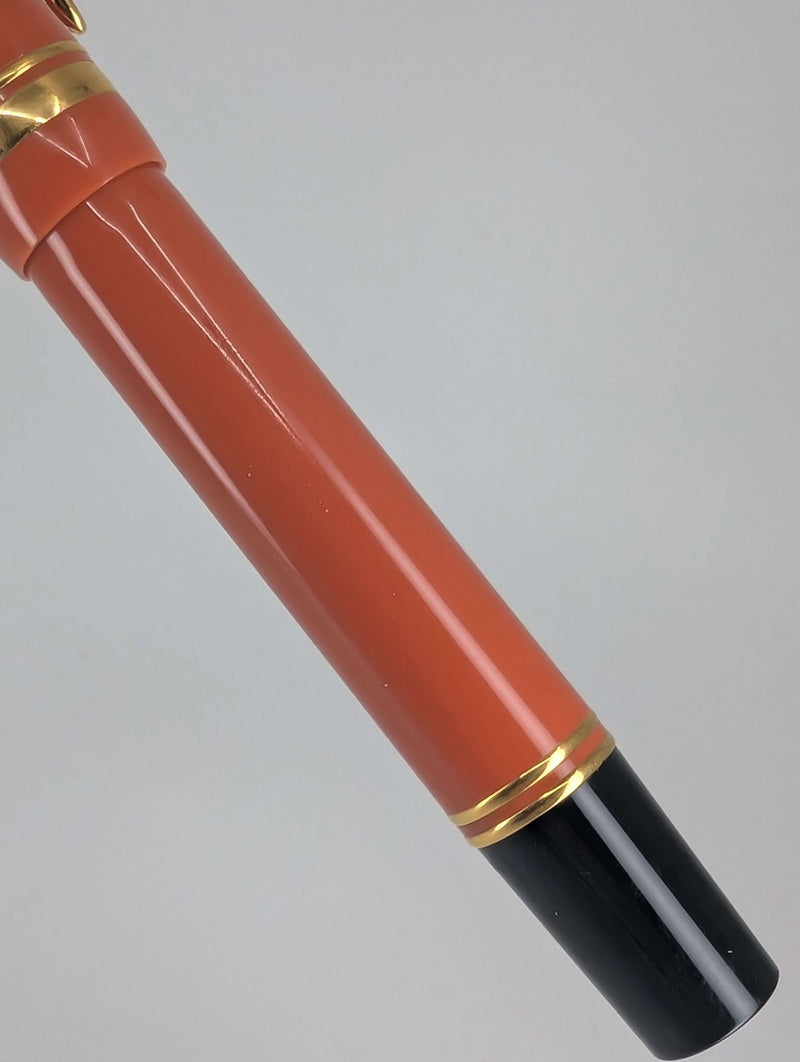 *Consignment* Parker Duofold "The WWII Commemorative Pen" Fountain Pen 18k Gold Medium Nib
