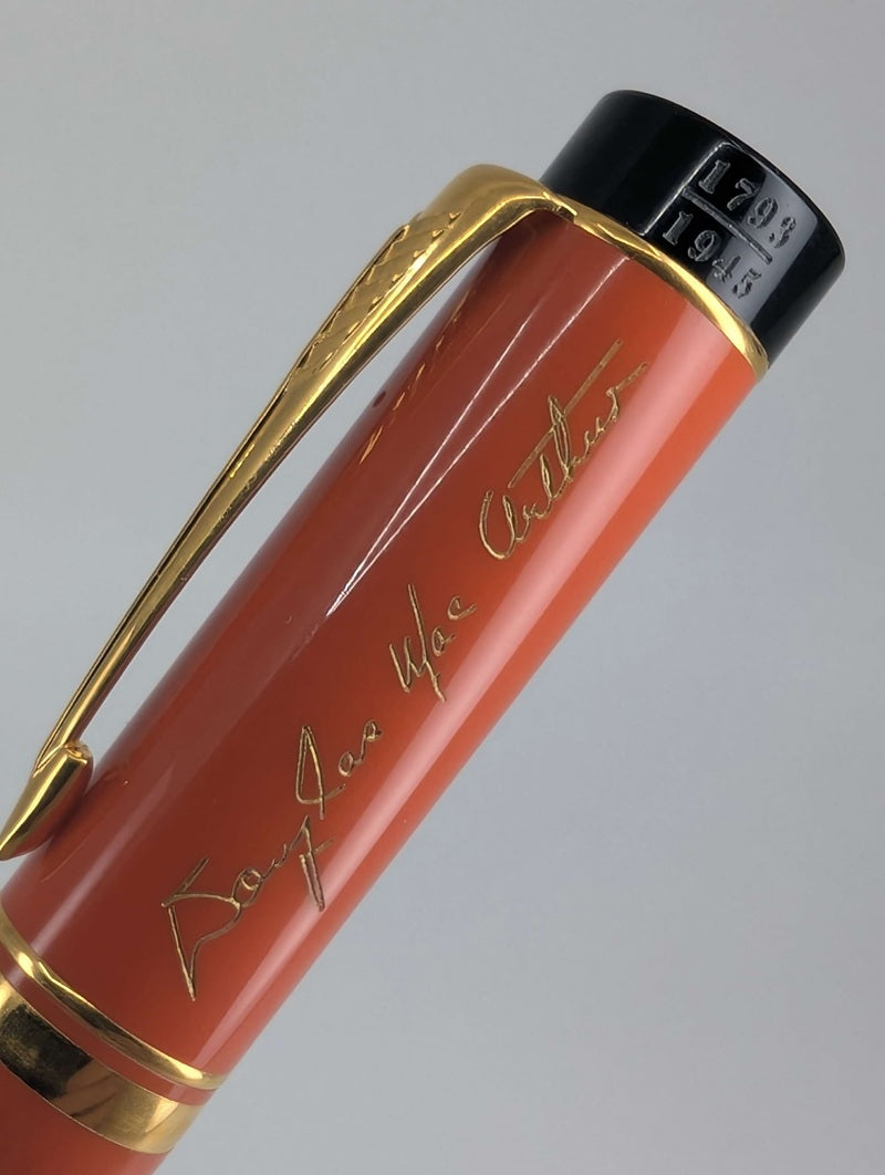 *Consignment* Parker Duofold "The WWII Commemorative Pen" Fountain Pen 18k Gold Medium Nib
