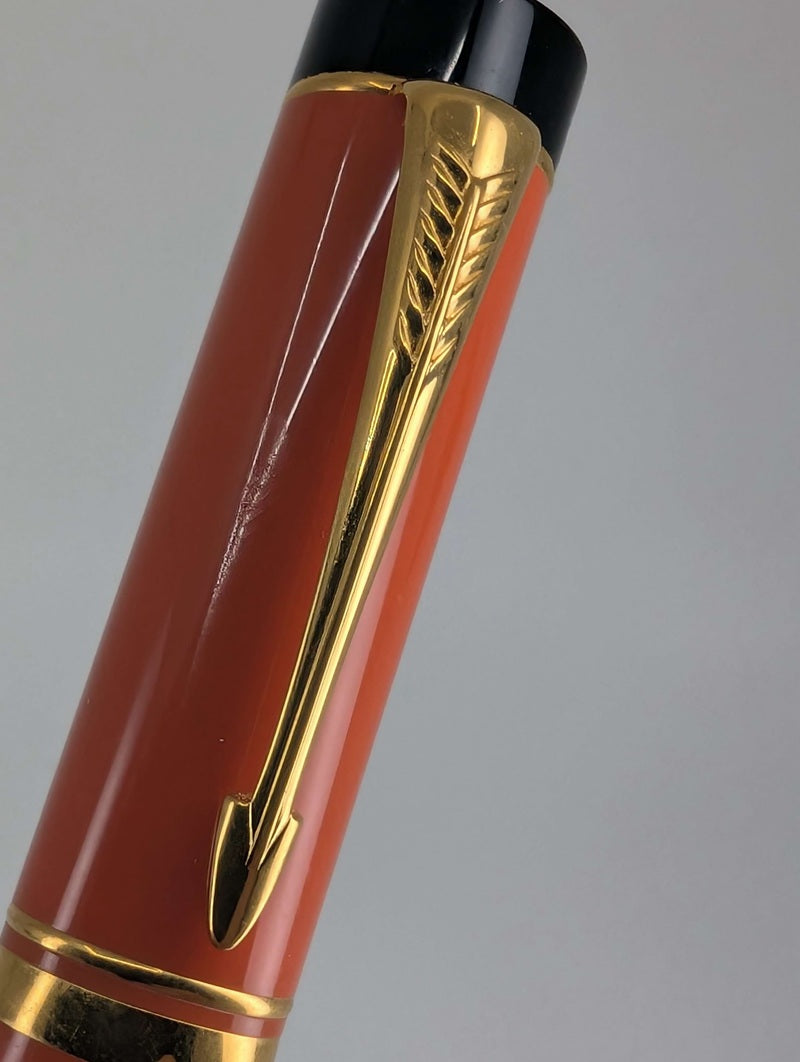 *Consignment* Parker Duofold "The WWII Commemorative Pen" Fountain Pen 18k Gold Medium Nib