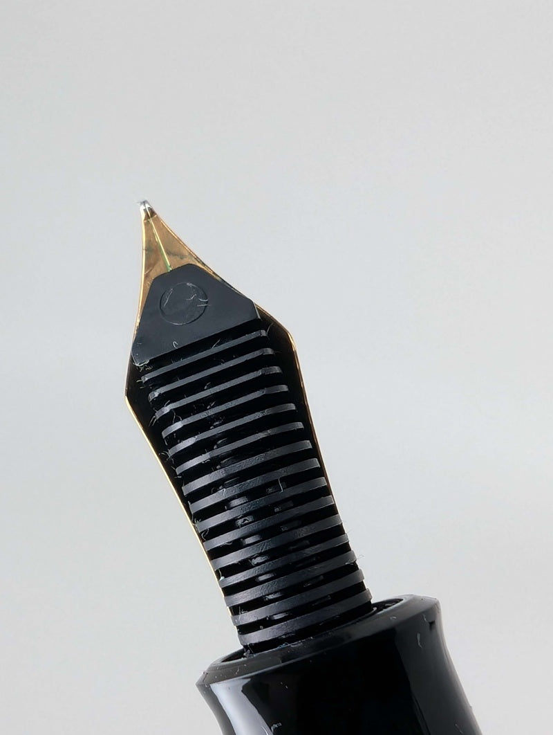 *Consignment* Pelikan M400 W. Germany Green Fountain Pen 14c Gold Fine Nib