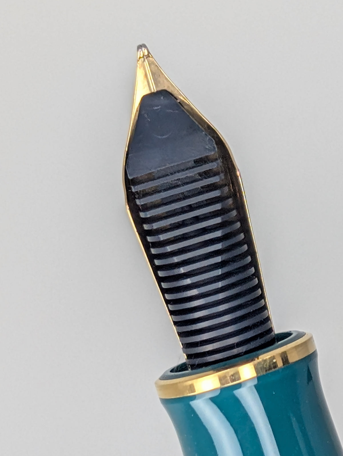 *Consignment* Pelikan M800 Expo 2000 Hannover Special Edition “Nature” 1999 #517 of 2000