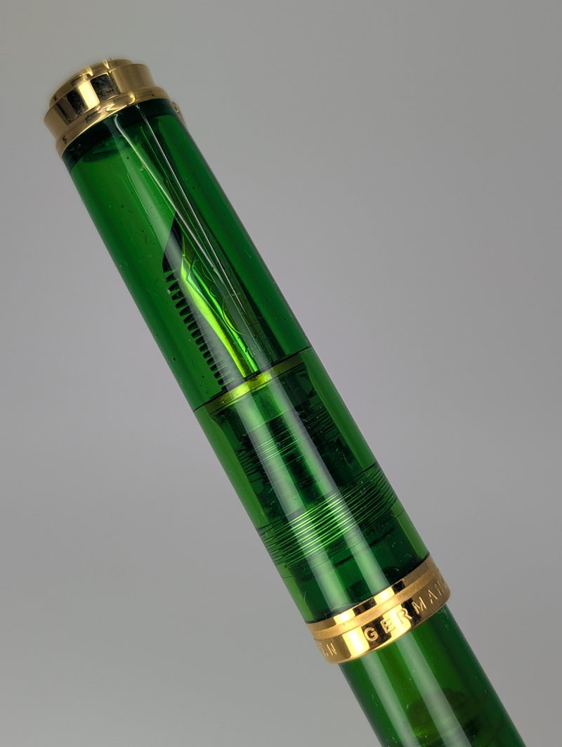 *Consignment* Pelikan M800 Transparent Green Fountain Pen 18c Gold Medium Nib