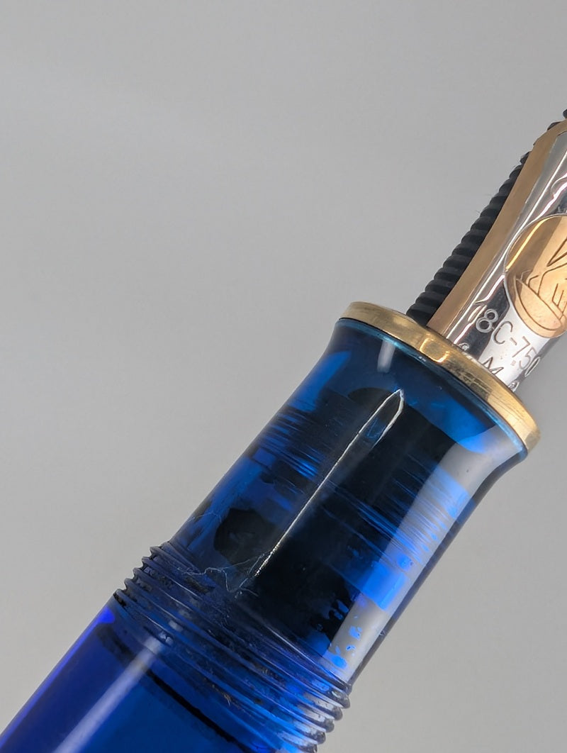 *Consignment* Pelikan M800 Blue Ocean Limited Edition Fountain Pen 18k Gold Medium Nib