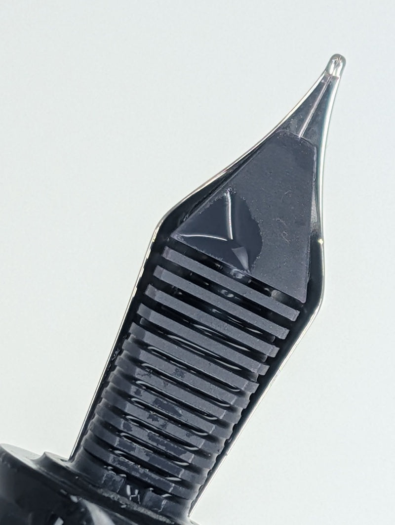 *Consignment* Penlux Masterpiece Grande Koi Black & White Fountain Pen Medium Nib