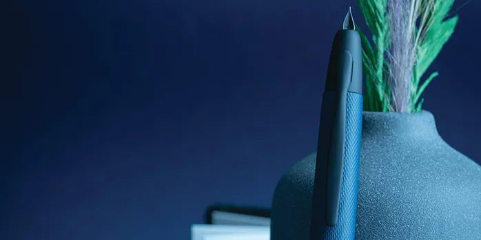 Pilot Vanishing Point Limited Edition 2025 Link Midnight Fountain Pen 18k Gold Medium Nib