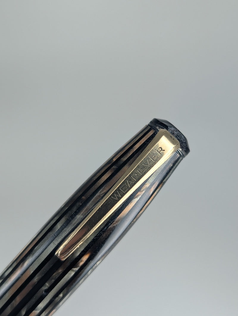 *Consignment* Vintage Wearever 855 Button Filler Fountain Pen 14k Gold Medium Nib