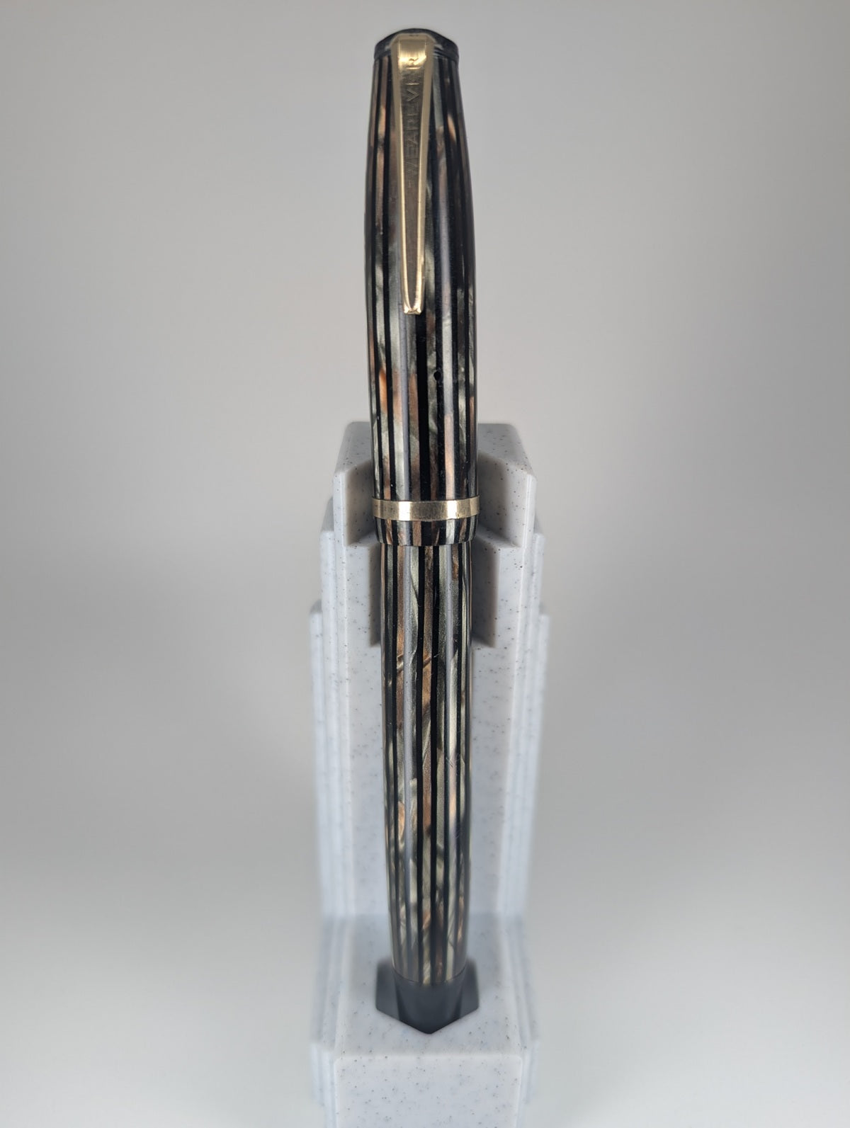 *Consignment* Vintage Wearever 855 Button Filler Fountain Pen 14k Gold Medium Nib