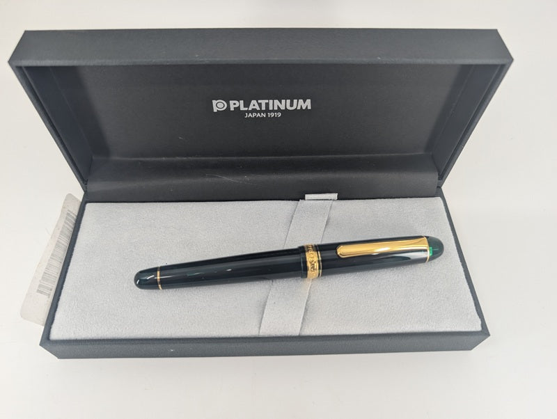 *Consignment* Platinum 3776 Laurel Green Fountain Pen 14k Gold Fine Nib