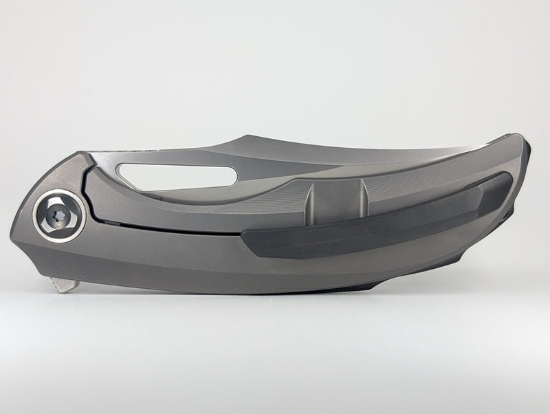 Poikilo Armadillo Pearlescent Stonewash Folding Knife