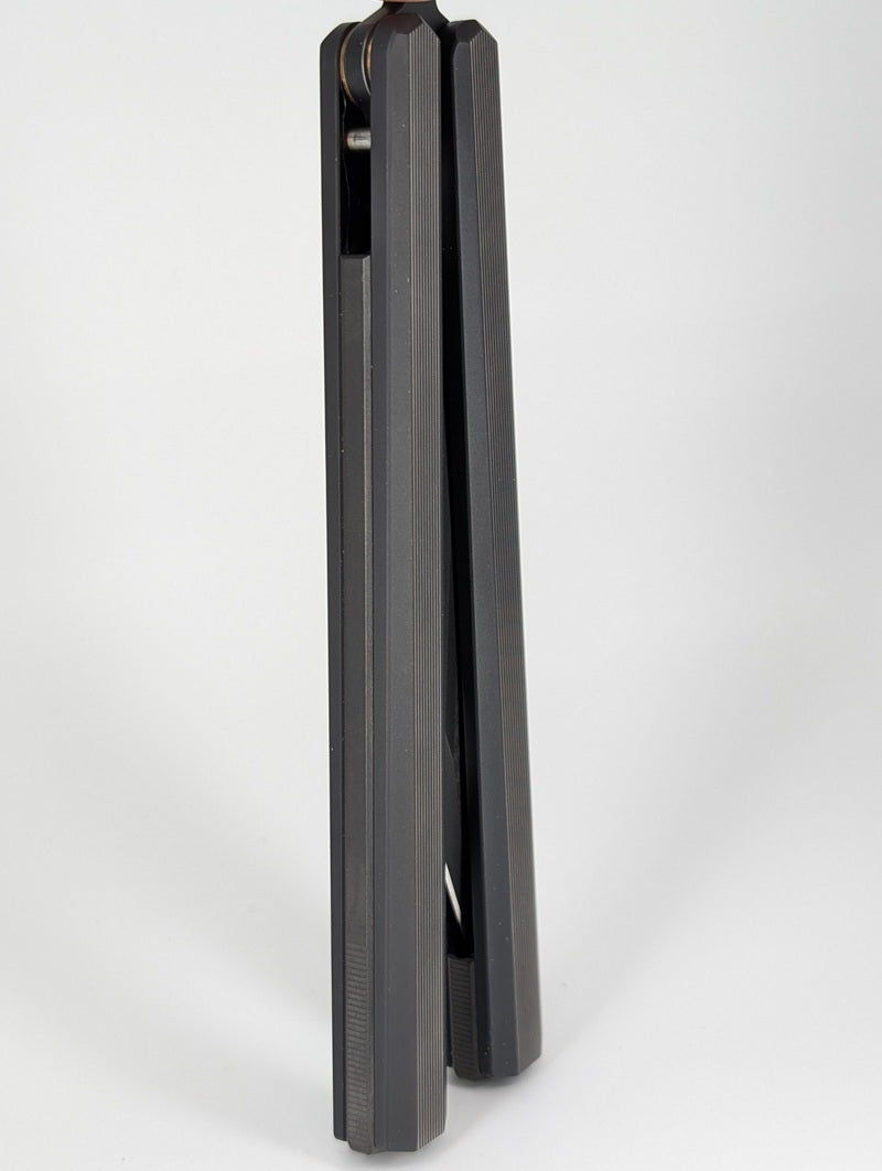 Poikilo-PM2-Balisong-Side