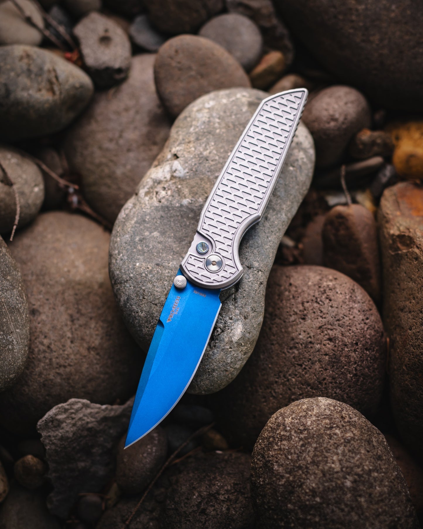 Protech TR-3 Integrity Abalone Button Lock Relic Grey handle Saphire DLC blade #29/120