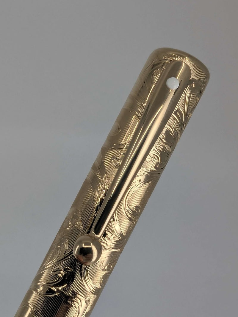 *Consignment* Sheaffer Commemorative Gold Fountain Pen 18k Gold Medium Nib
