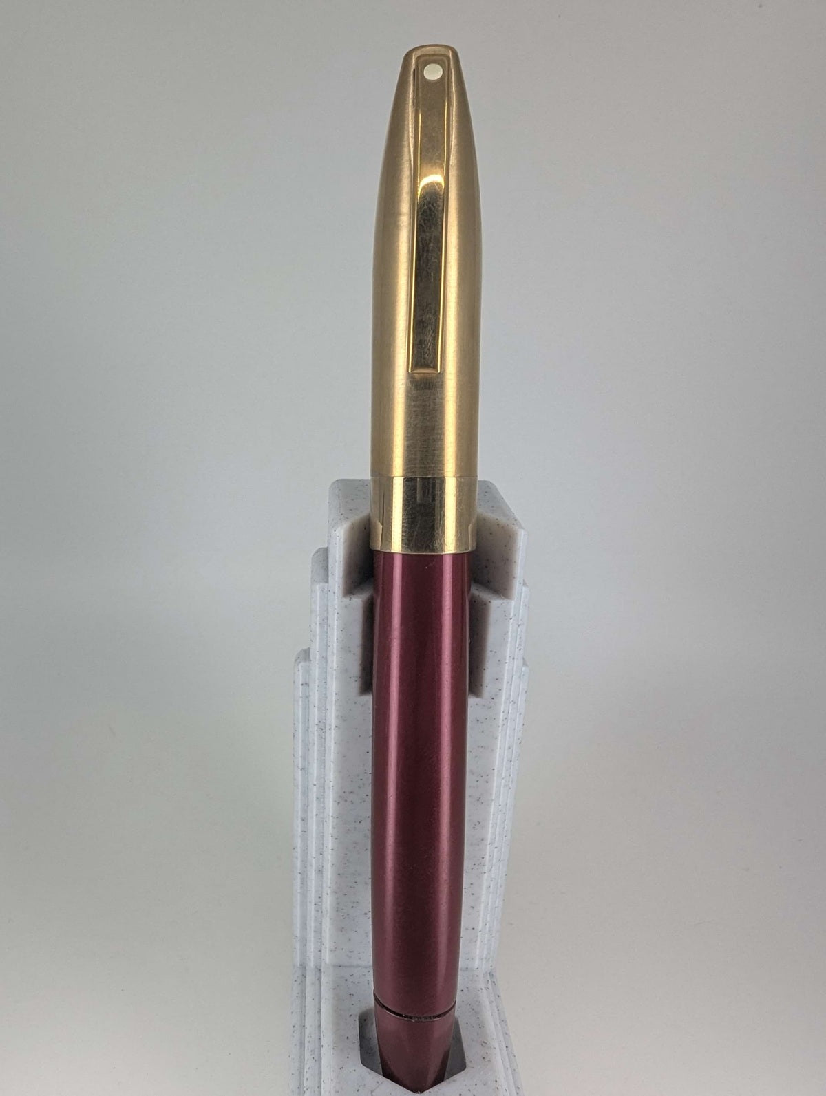 *Consignment* Sheaffer Legacy Burgundy Fountain Pen 18k Gold Stub Nib