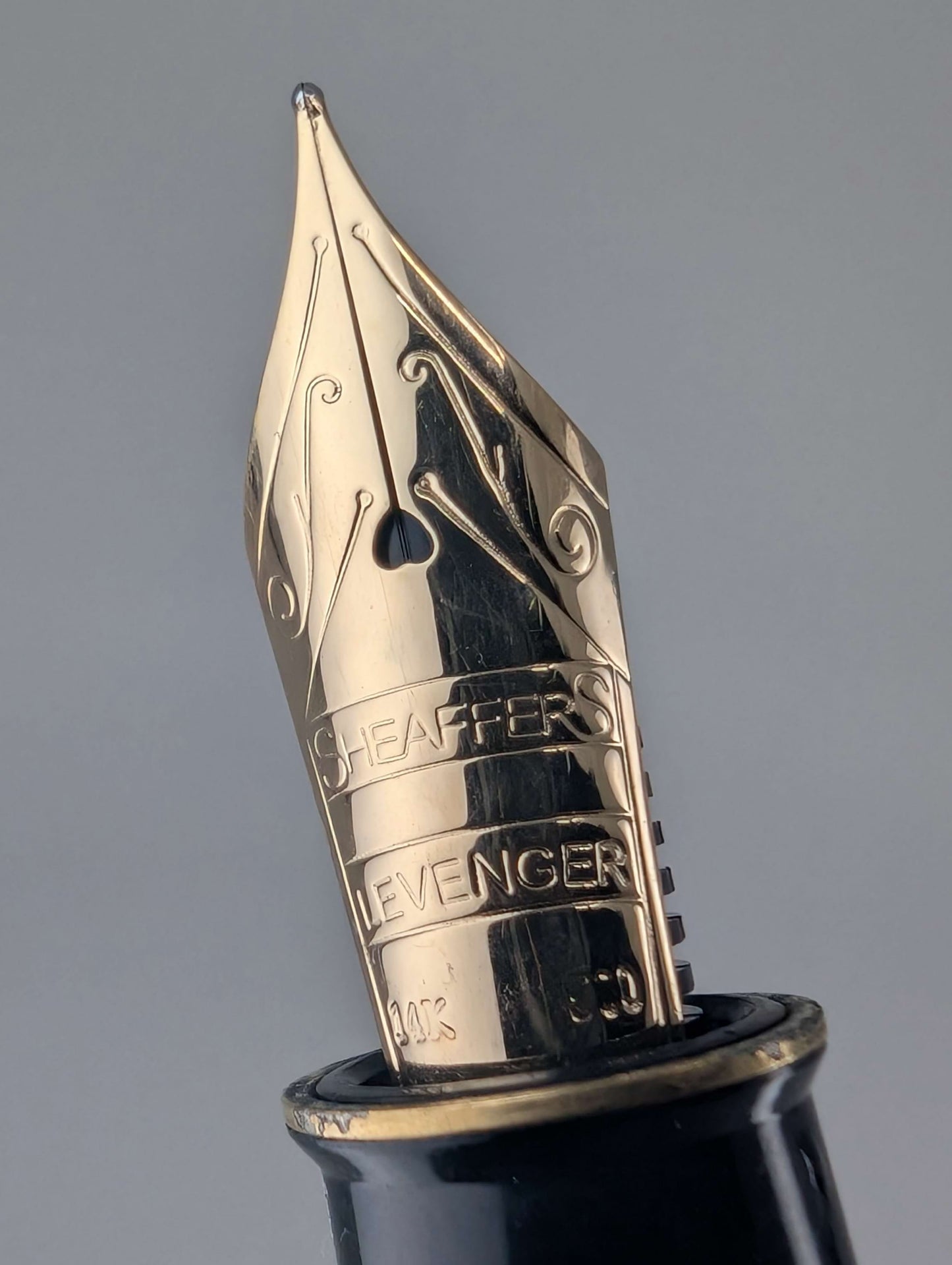 *Consignment* Sheaffer Levenger Connaissuer Mediterranean Fountain Pen 14k Gold Medium Nib
