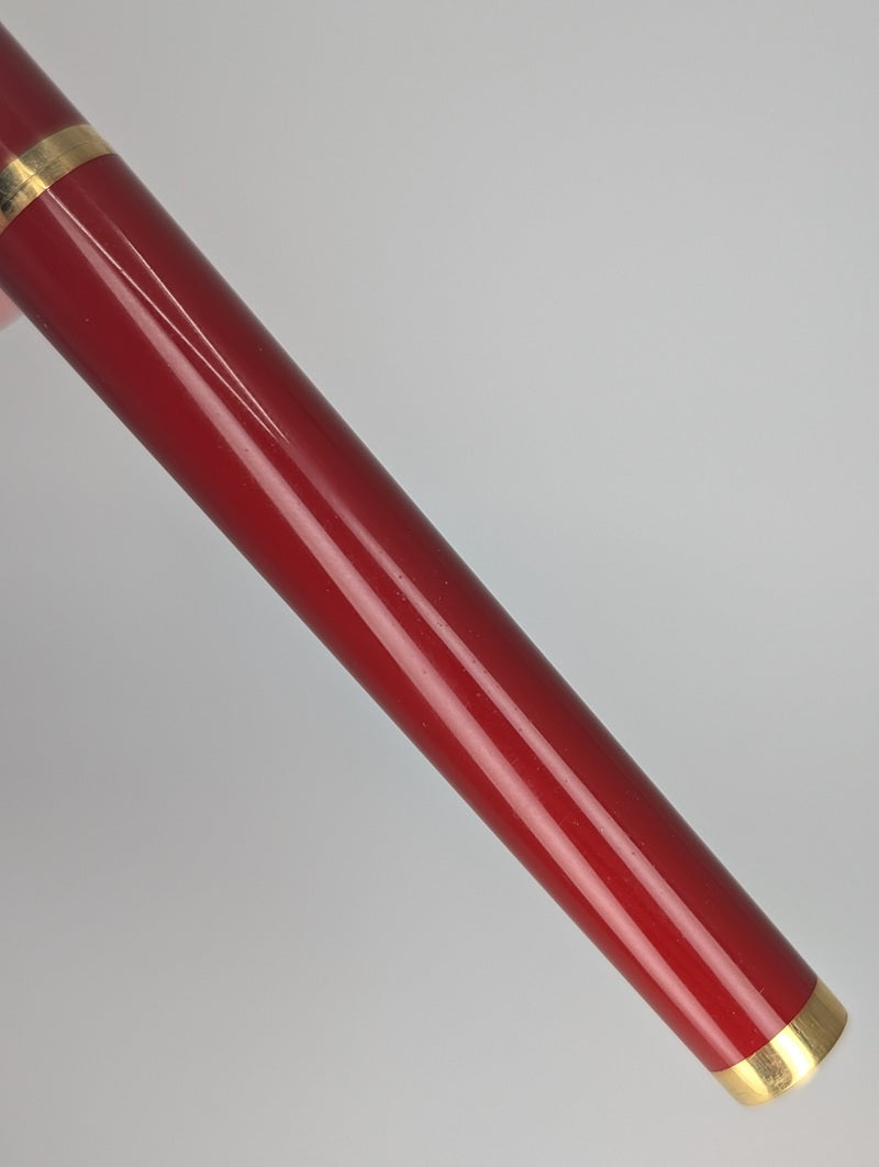 *Consignment* Sheaffer Targa Laque 1028 Bordeaux Classic Fountain Pen (1980-82')