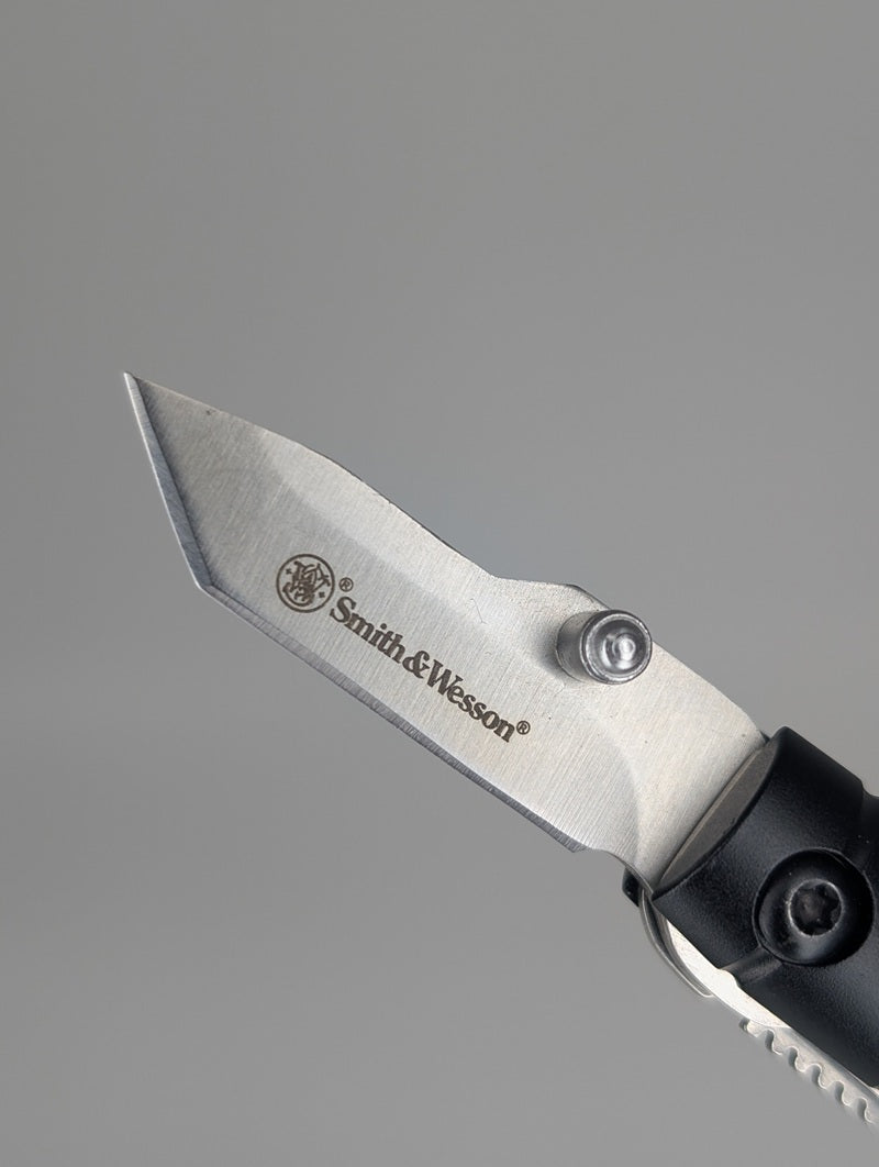 Smith & Wesson Folding Pen Knife