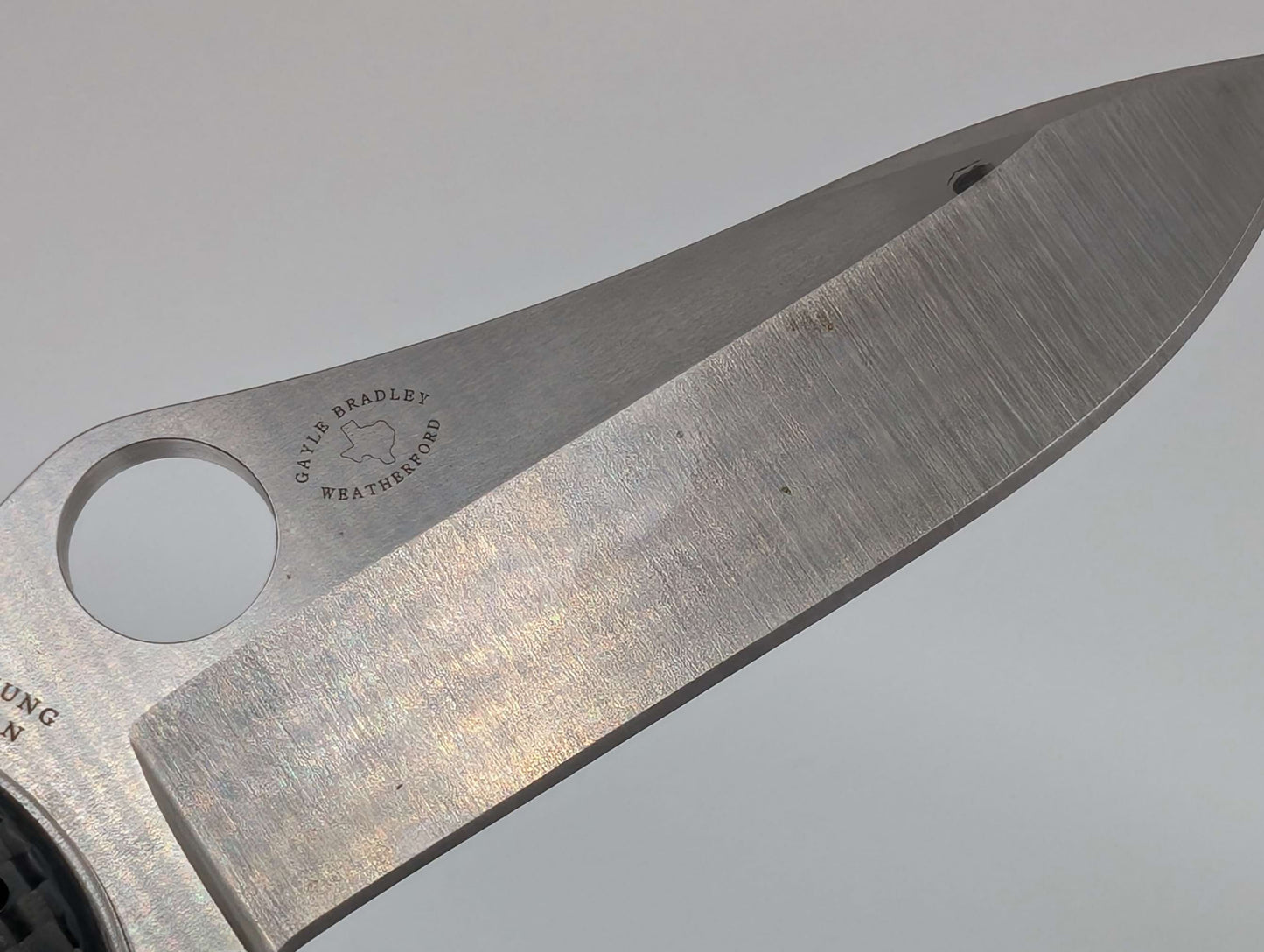 *Consignment* Spyderco Gayle Bradley Carbon Fiber Linerlock Folding Knife