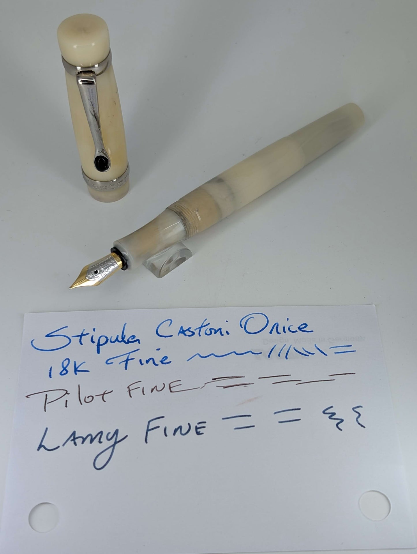 *Consignment* Stipula "I Castoni" Onice Ivory Fountain Pen 18k Gold Fine Nib