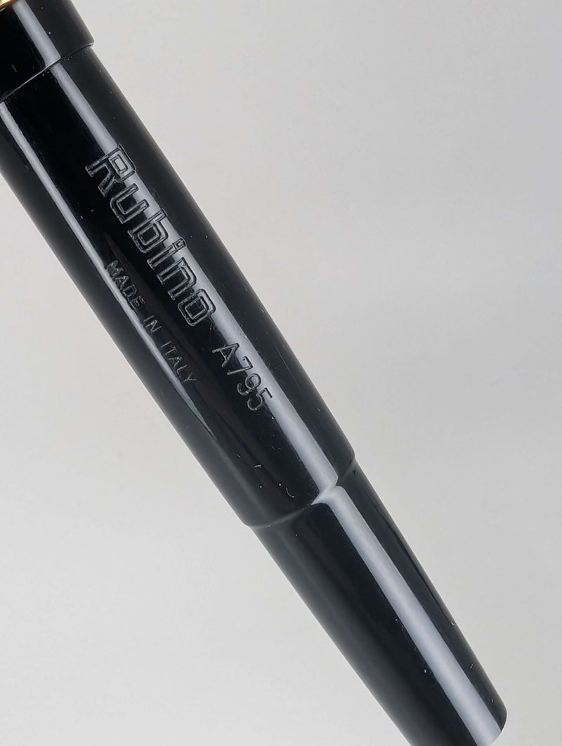 *Consignment* Stipula "I Castoni" Rubino Fountain Pen 18k Gold Broad Nib