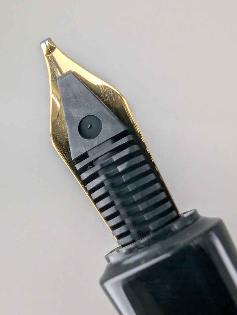 *Consignment* Stipula "I Castoni" Rubino Fountain Pen 18k Gold Broad Nib