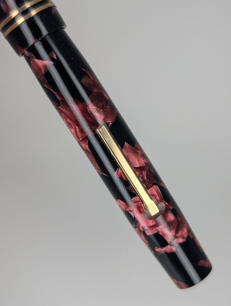 Vintage The "Unique" Pen 1940's Fountain Pen 14k Gold Medium Cursive w/ Italic Grind Nib