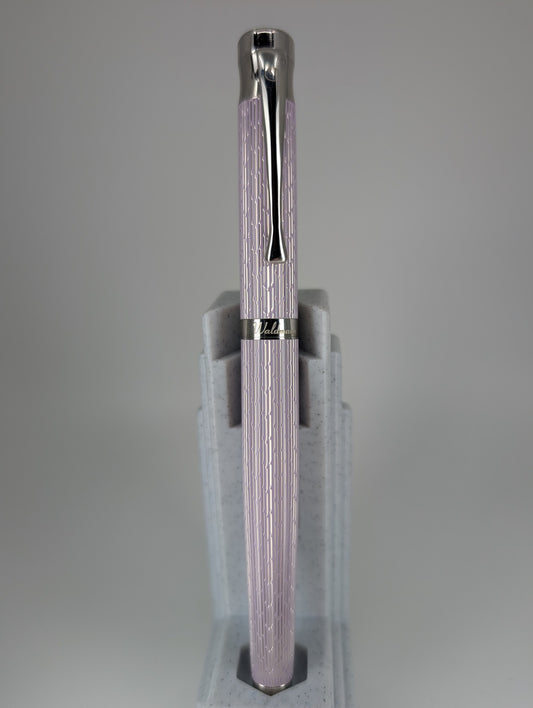 *Consignment* Waldmann Tango Imagination Lilac Fountain Pen 18k Gold Broad Nib