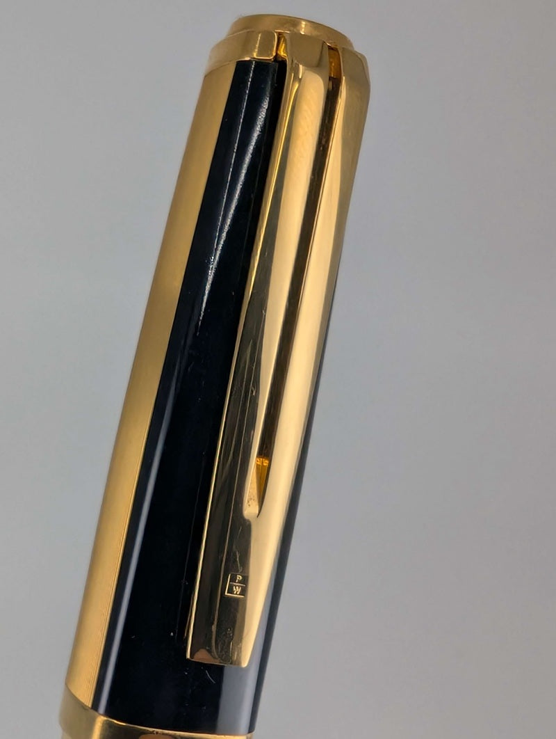 *Consignment* Waterman Paris Oversized Exception Black / Gold Fountain Pen 18k Gold Medium Nib