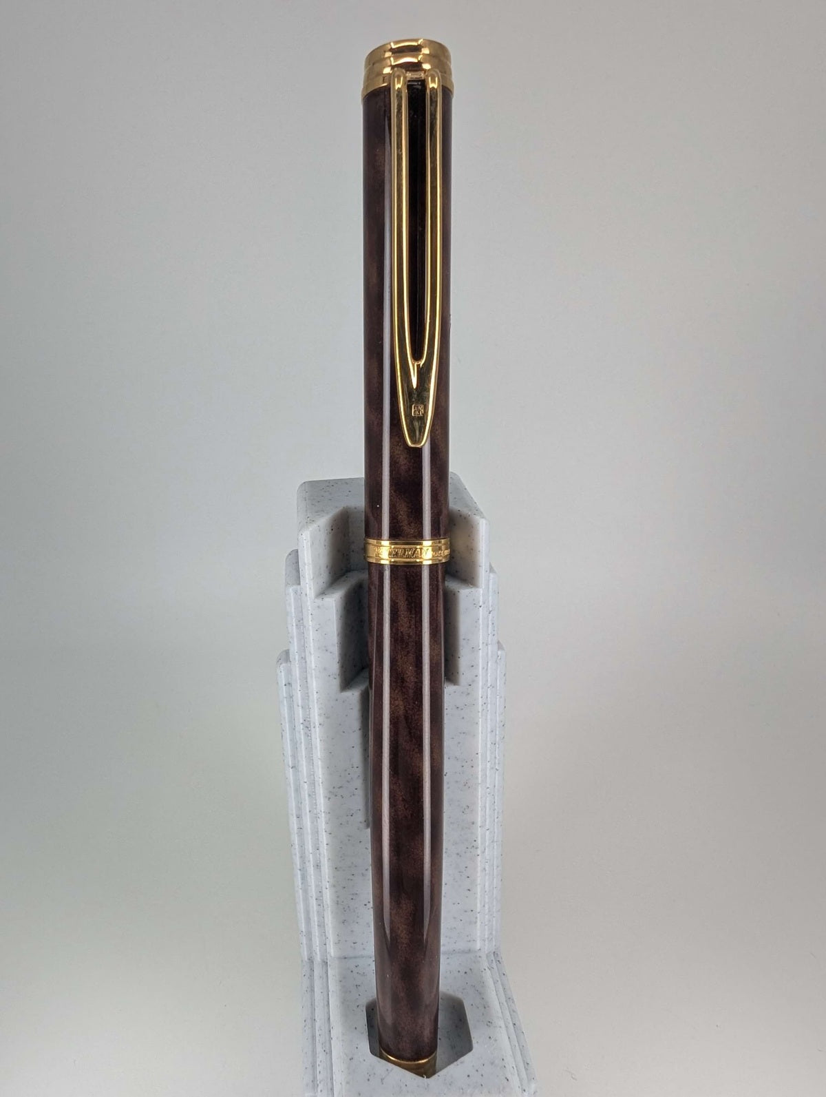 *Consignment* Waterman Gentleman 100 Brown Marble  Fountain Pen 18k Gold Medium Nib