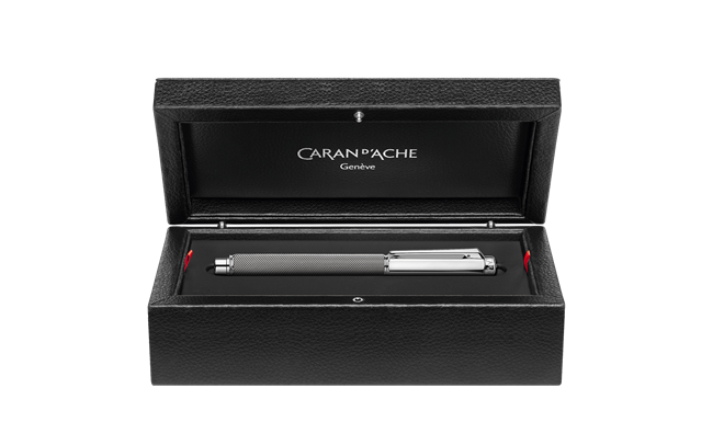 Caran d'Ache Varius Ivanhoe Fountain Pen 18k Gold Medium Nib