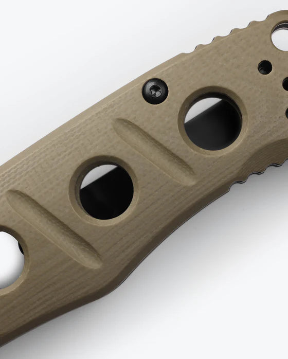 Benchmade Mini Adamas AXIS Lock CRUWEAR Folding Knife