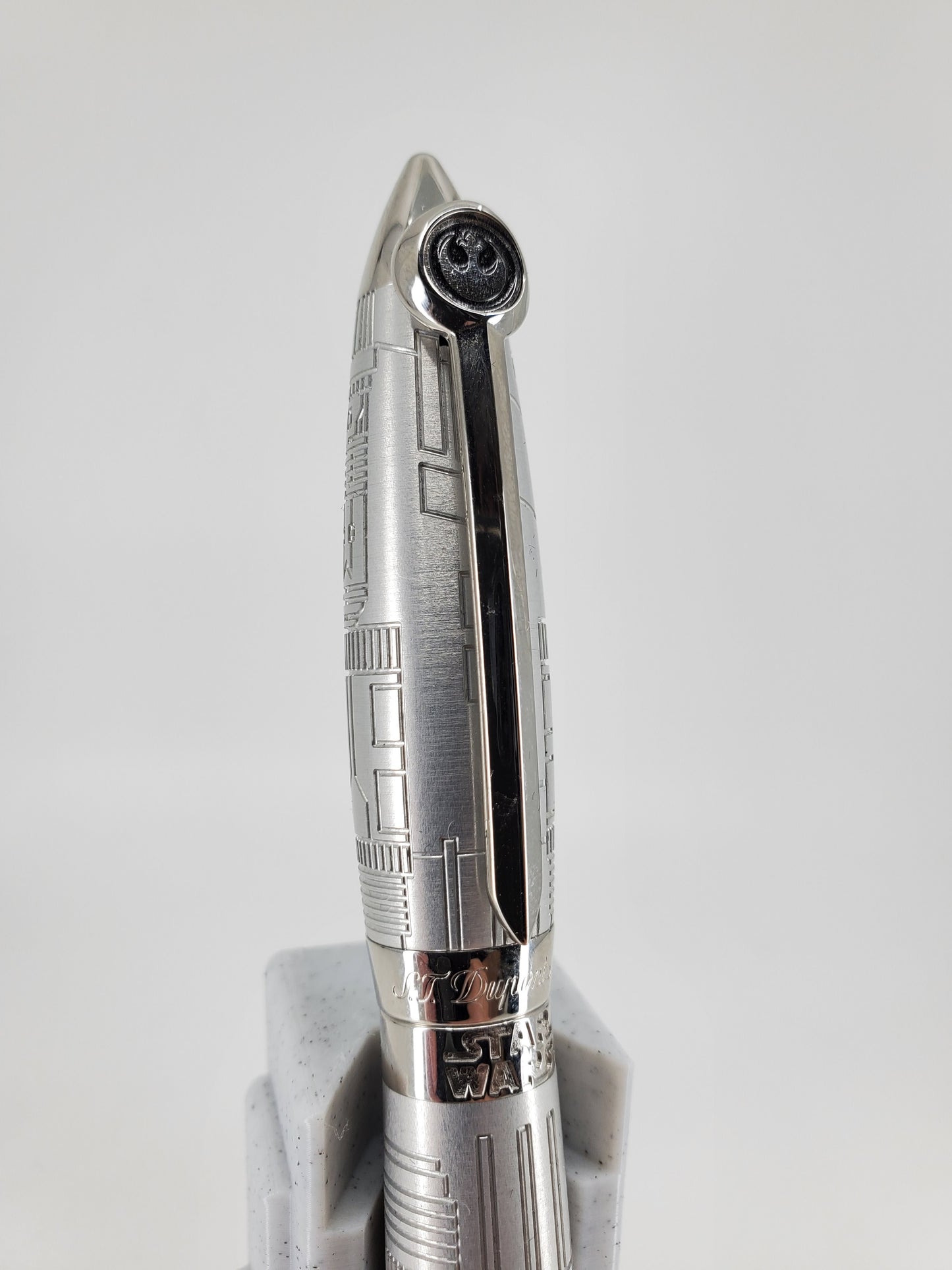 S.T. Dupont Paris STAR WARS X-Wing Fountain Pen 14k Gold Medium Limited Edition 244 of 1977