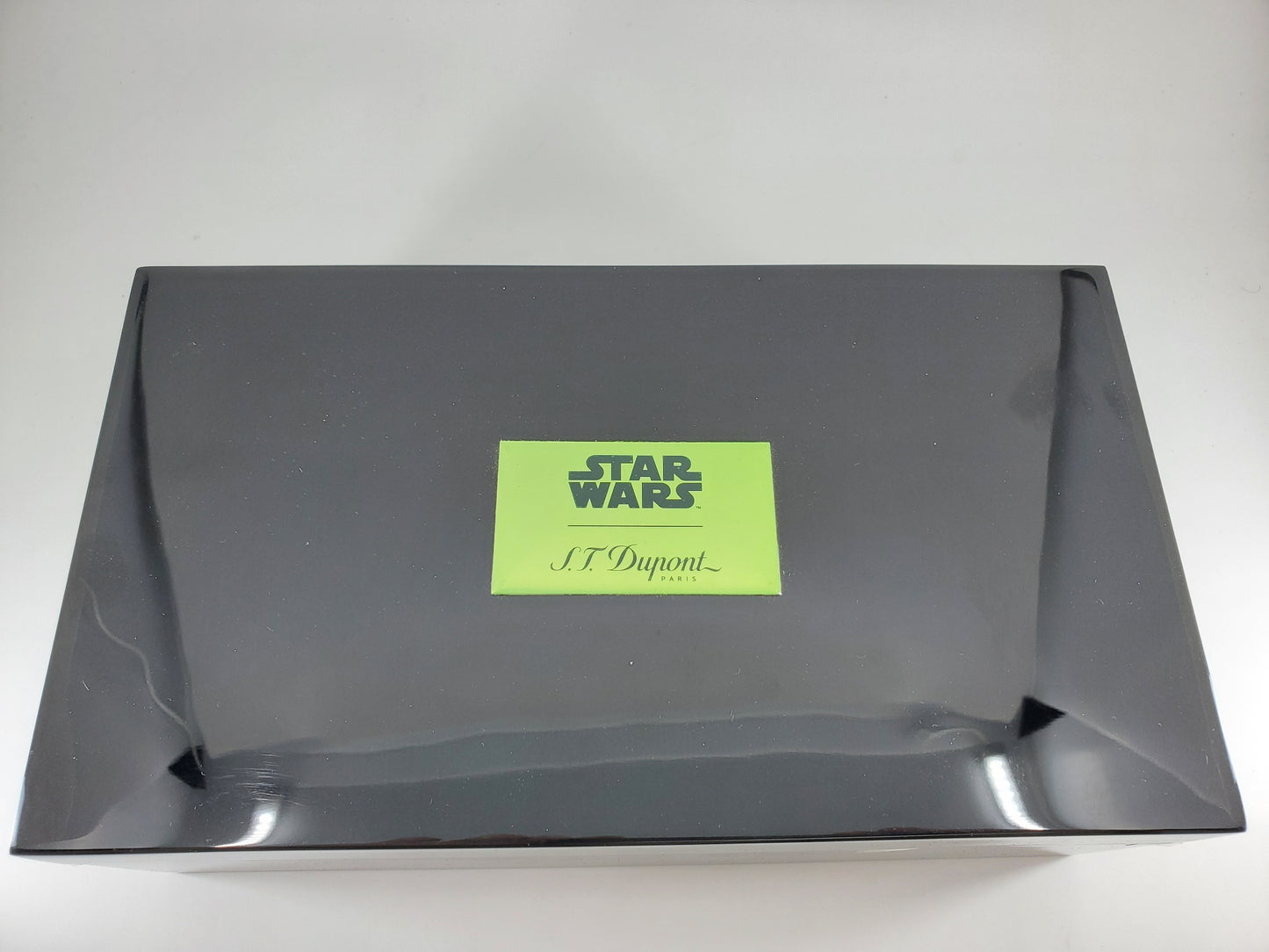 S.T. Dupont Paris STAR WARS X-Wing Fountain Pen 14k Gold Medium Limited Edition 244 of 1977