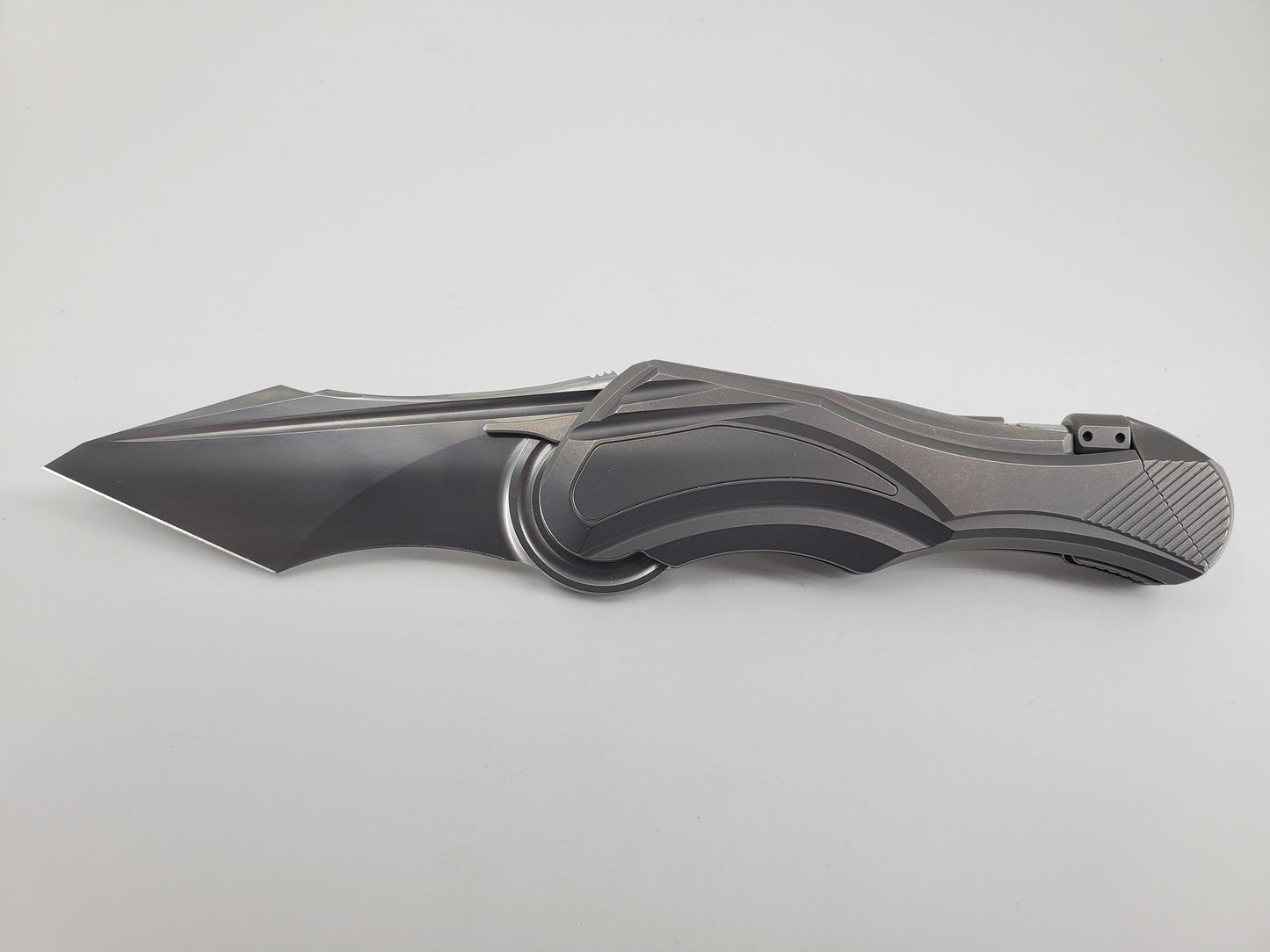Poikilo Futuristic Carmen Buttonlock Folding Knife