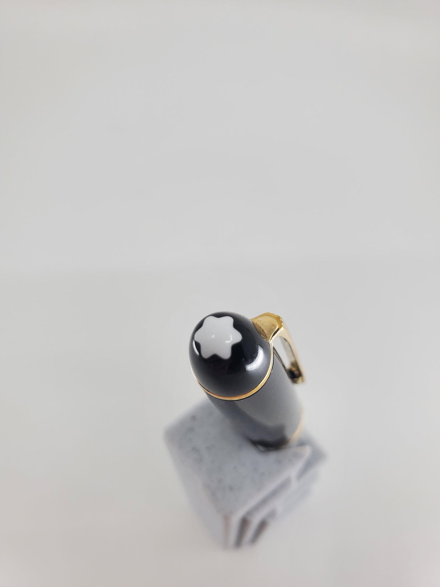 *Consignment* Montblanc Meisterstück 162 Legrand Rollerball Pen