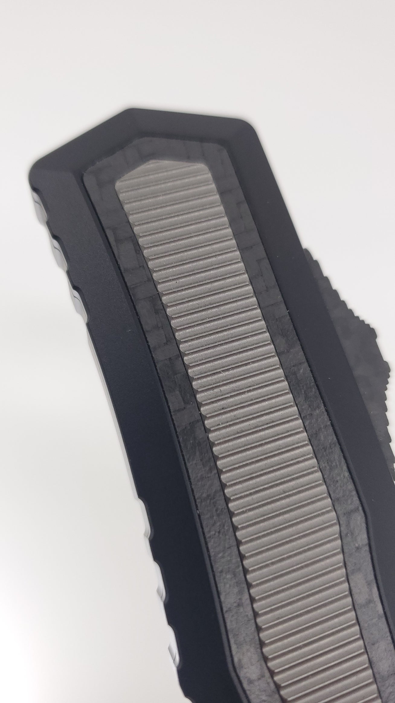Microtech Atreus D/E Cryo Ice Finish w/ Titanium Inlay CF Button Out the Front Knife
